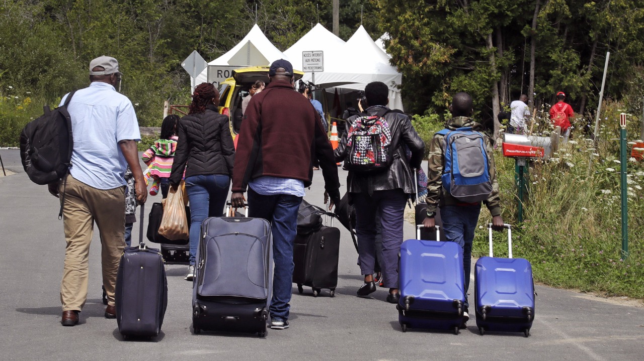 ¿Qué beneficios reciben los refugiados en Canadá?