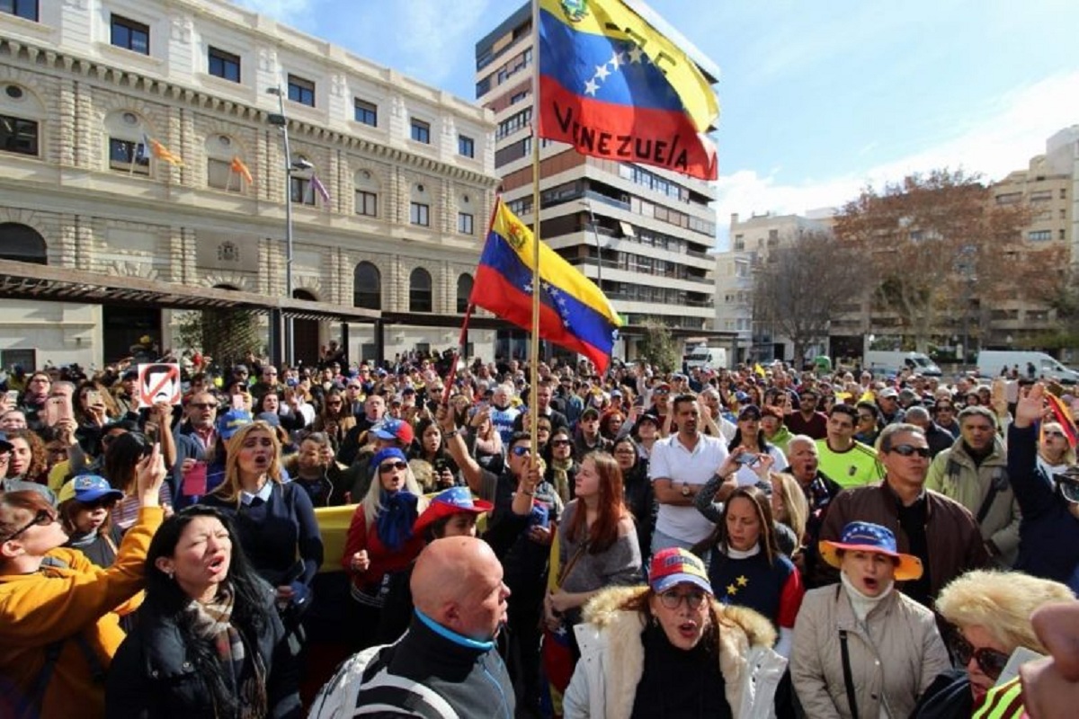 ¿Qué beneficios le dan a los venezolanos en España?